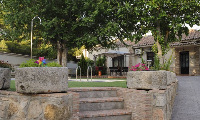 Toledo House | Idyllic Finca El Pinar de la Bastida Near Puy du Fou