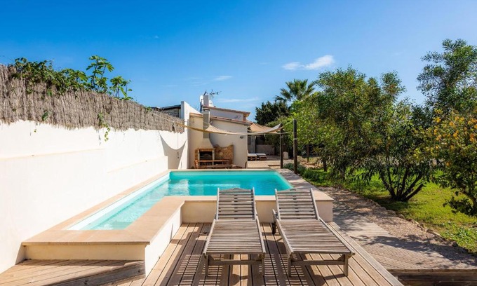 Capdepera Villa | Relaxing Finca Es Canyaret: Family-Friendly with Pool