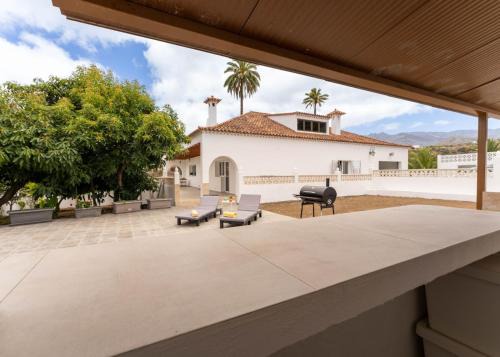 Santa Brigida House | Guest Rated: Finca Artiles - Pet & Child Friendly Retreat
