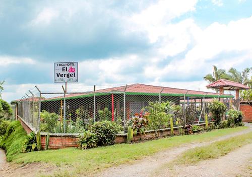 Filandia House | Relax at Finca Hotel el Vergel: Pet Friendly Retreat