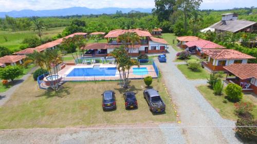 Pueblo Tapao Hotel | FINCA HOTEL LAS CABAÑAS DEL Parque