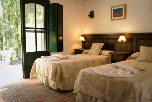 San Agustin de Valle Fertil Hotel | Beautiful Finca La Media Luna: Oceanfront with Pool Access