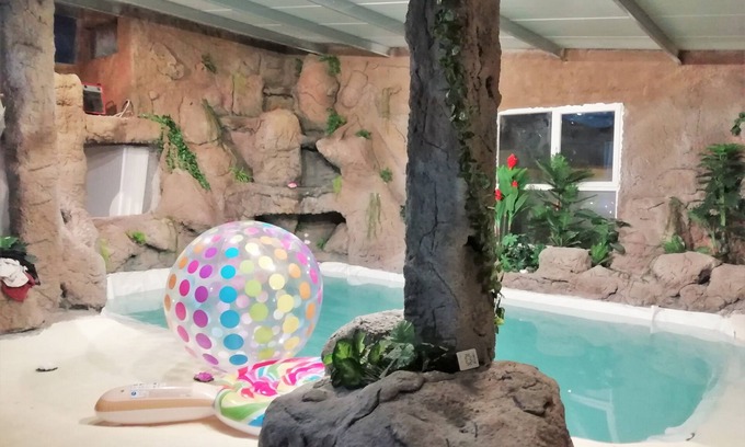 Lillo House | Discover Finca La Caprichosa: Heated Pool & Relaxing Spa
