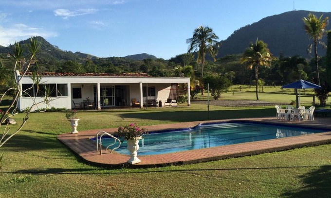 Tarso House | Experience Oceanfront Bliss at Finca La Ranchera No. 1