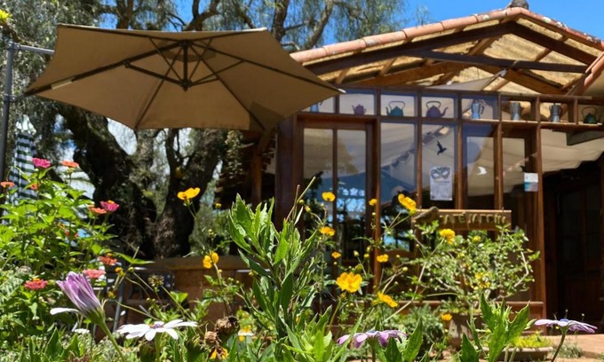 Samaipata Cabin | Pet-Friendly Retreat at Finca La Vispera - Rated 9/10!