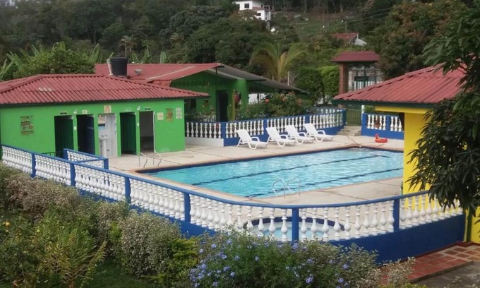 El Colegio House | Discover Finca Las Orquideas: 4-Star Retreat in Mesitas