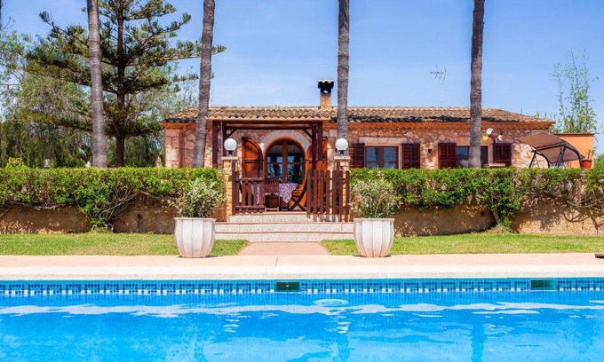 Manacor House | Relax at Finca Las Palmeras: Family-Friendly with Pool