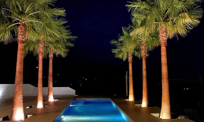 Competa Cottage | Unforgettable Stay at Finca Loma La Tapia - 10/10 Rating