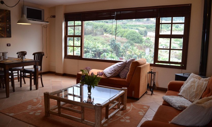 Los Realejos Cottage | Discover Finca Los Castaños: Spa & Family-Friendly Retreat