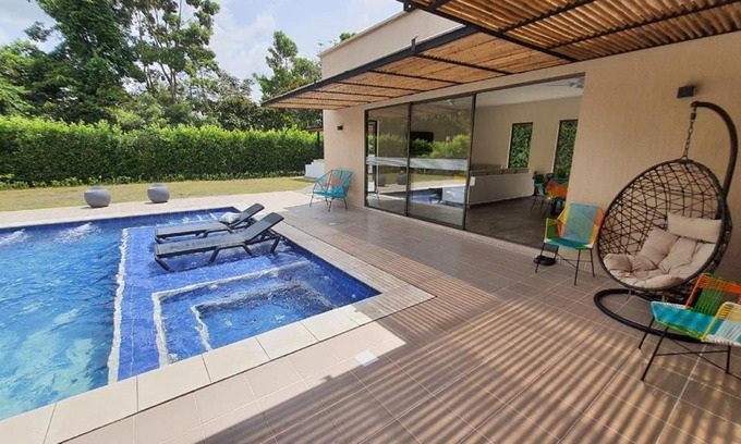 Villavicencio Villa | Discover Finca los Colores: Pet-Friendly Oasis with Pool