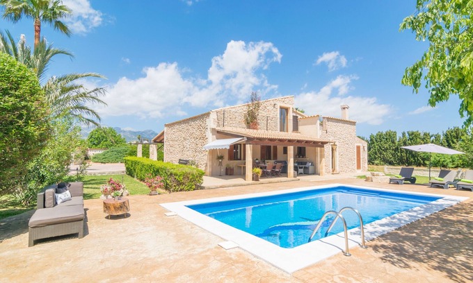 Buger Villa | Elegant Villa with Private Pool in Búger - Rated 10/10