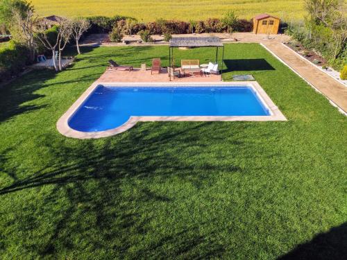 Valdetorres de Jarama House | Exquisite Finca Paredes: Pet-Friendly Oceanfront Retreat