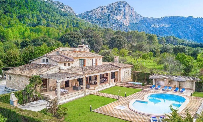 Pollensa Villa | Top-Rated Finca Rafalet in Pollensa with Pool Access
