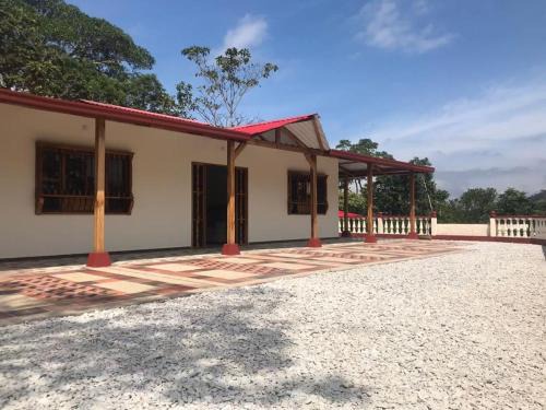 Quebradanegra House | Relaxing Finca Rosabel Near Villeta with Pool & Hot Tub