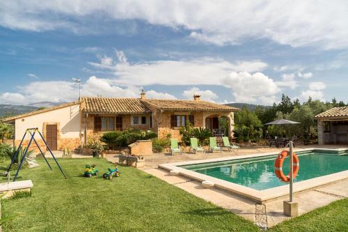 Campanet Villa | Finca Son Garreta: Family-Friendly Retreat with Pool & 9.8 Rating