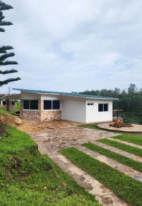 Taulabe House | Discover Finca Tierra de Leyendas Cabaña Colibrí for Families