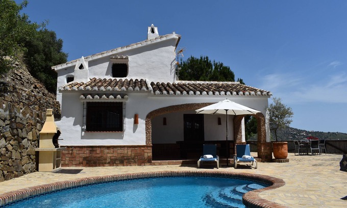 Competa Cottage | Finca Ventorrillo: Private Pool Oasis for 4 Guests