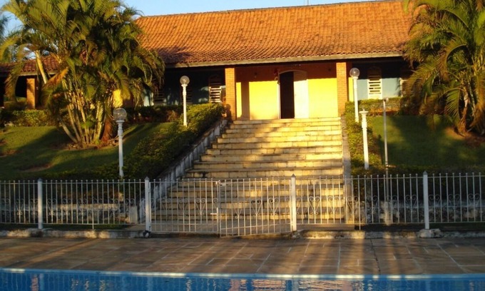Porto Feliz House | Finca Viana Ville with pool and recreation area.