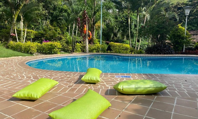 Cali Villa | Relaxing Getaway at Finca Villa Chalet Del Rio with Pool