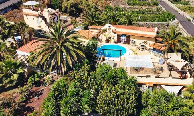 Buen Paso Apartment | Experience Finca Vino Tinto 2: Oceanfront Bliss Awaits