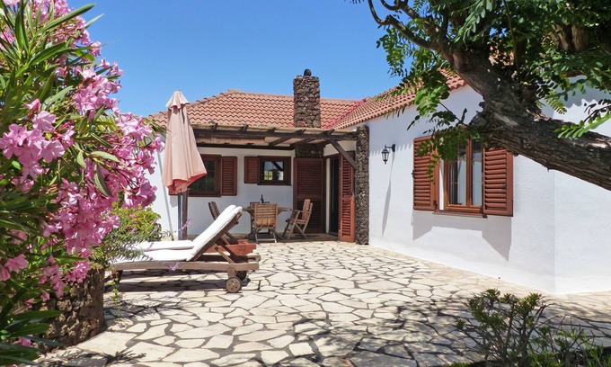 Puntagorda House | Idyllic Finca Vista Atlantico: Ocean View & Spa Retreat