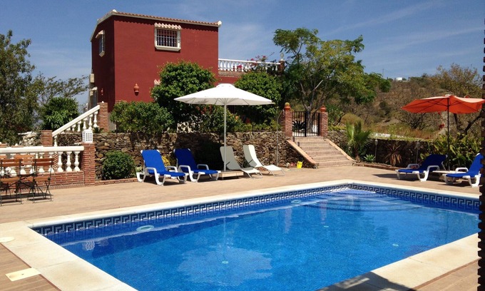 Iznate House | Escape to Finca: Breathtaking Sea Views & Heated Pool
