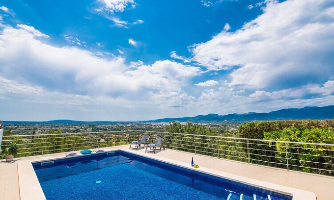 Inca Villa | Relaxing Finca Es Claperas with Scenic Views in Mallorca