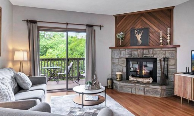 Blowing Rock Condo | Inviting Chetola Resort Condo with Heated Pool Access