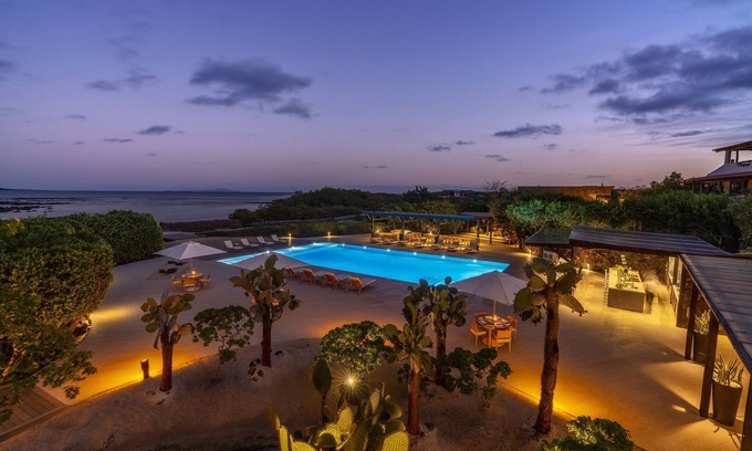 Bahia de la Academia Hotel | Experience Finch Bay Galapagos Hotel: 4-Star Comfort Awaits