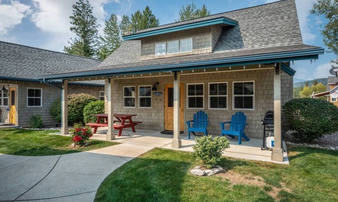 Dover Bay House | Cozy Courtyard Bungalow with Pool and Beach Access
