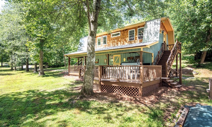 Cornelia House | Discover Your Ideal Retreat in North Georgia with Top Amenities