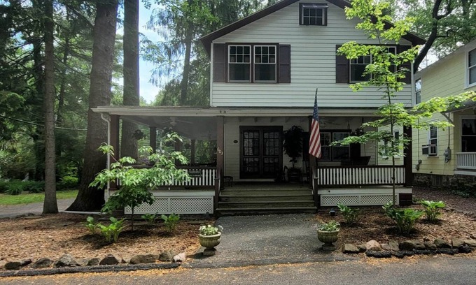 Mount Gretna Heights Cottage | Idyllic Oceanfront Retreat with Wrap-Around Porch & Spa