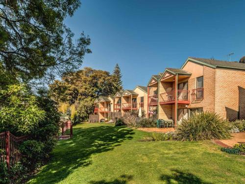 Cowes House | Discover Family-Friendly Comfort at Findlay on the Bay
