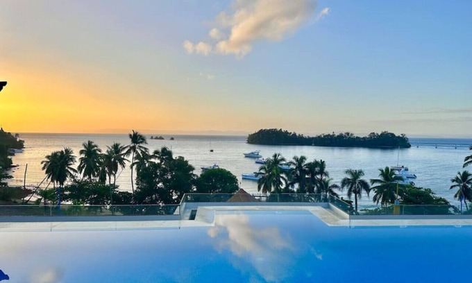 Samana Apartment | Gorgeous Apartment with Bay View, Pool & Spa Access