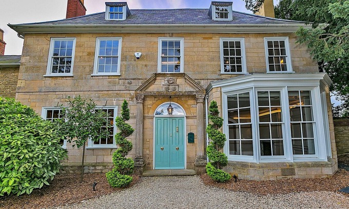 Yardley Gobion House | Finest Retreats - Ttich Manor Retreat