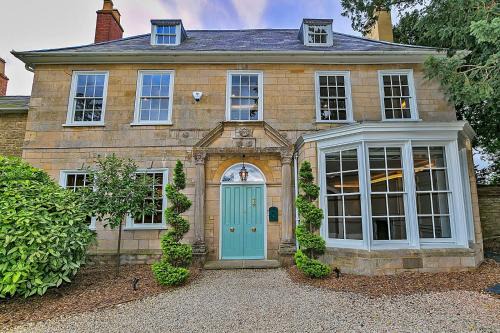 Yardley Gobion House | Finest Retreats - Ttich Manor Retreat