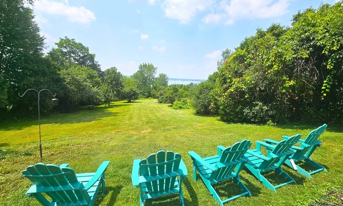 Town of Owasco House | Finger Lakes Retreat - Owasco Lake