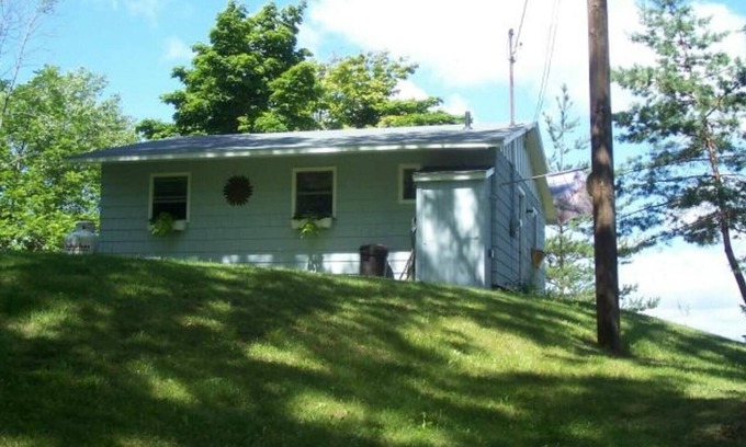 Cayuga Cottage | Experience Finger Lakes: Sunset Cottage with Lake Views
