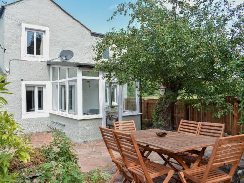 Pooley Bridge House | Charming Finkle Cottage: 4-Star Pet and Child Friendly Retreat