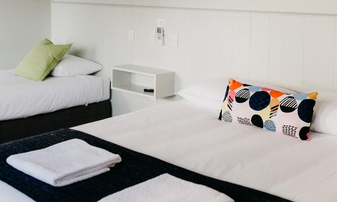 Finley Hotel | Pet-Friendly Finley Country Club Hotel with Breakfast Included