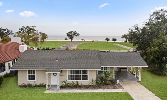 Gulfport House | Finley House: Gorgeous Gulf View & Family-Friendly Amenities