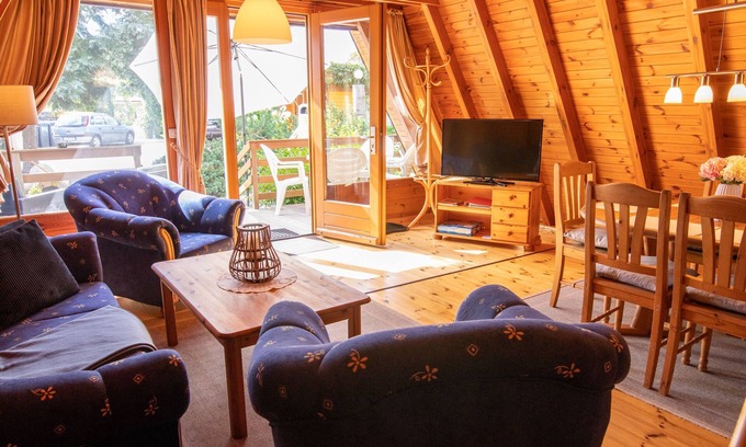 Kroeslin House | Family-Friendly Finnhütte 1 in Beautiful Freest