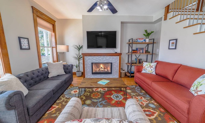 Cape Charles House | Relax and Unwind at Our Inviting Hotel with a Kitchen