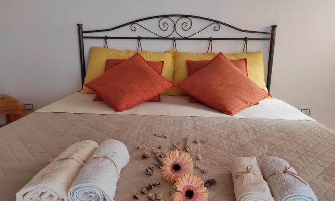 Galatone Apartment | FioriFreschi: Top-Rated Home Dépendance for Your Stay