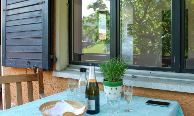Brusino Arsizio Apartment | Relaxing Retreat at Fiorita Cosy with Lake View & Spa