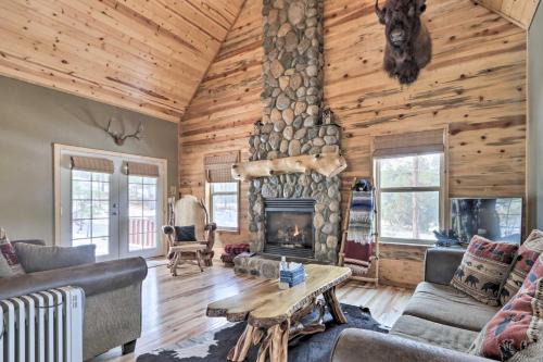 Overgaard House | Inviting Heber-Overgaard Cabin with Game Room & Fire Pit