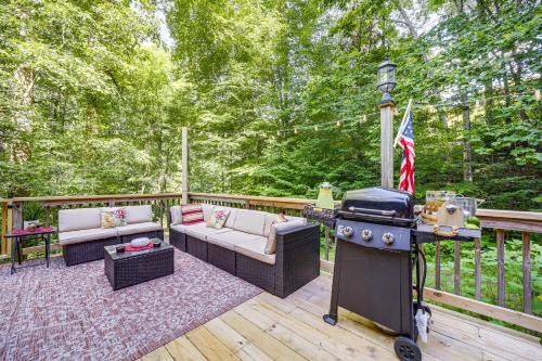 Sylva House | Cozy North Carolina Retreat with Fire Pit and Scenic Views