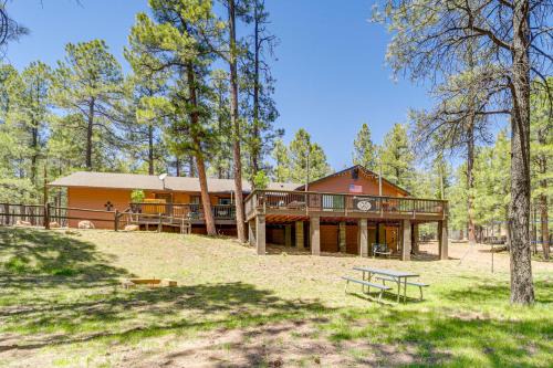 Happy Jack House | Idyllic Happy Jack Cabin: Deck, Views & Trail Access