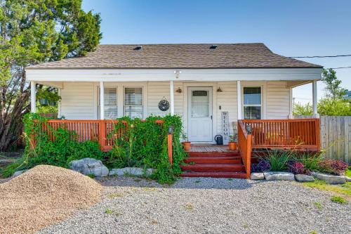 Spicewood House | Fire Pit and Yard Dog-Friendly Spicewood Home