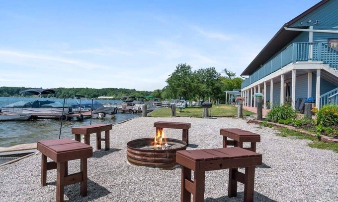 Mayfield Apartment | Experience Beach Access & Fun Yard Games for Families